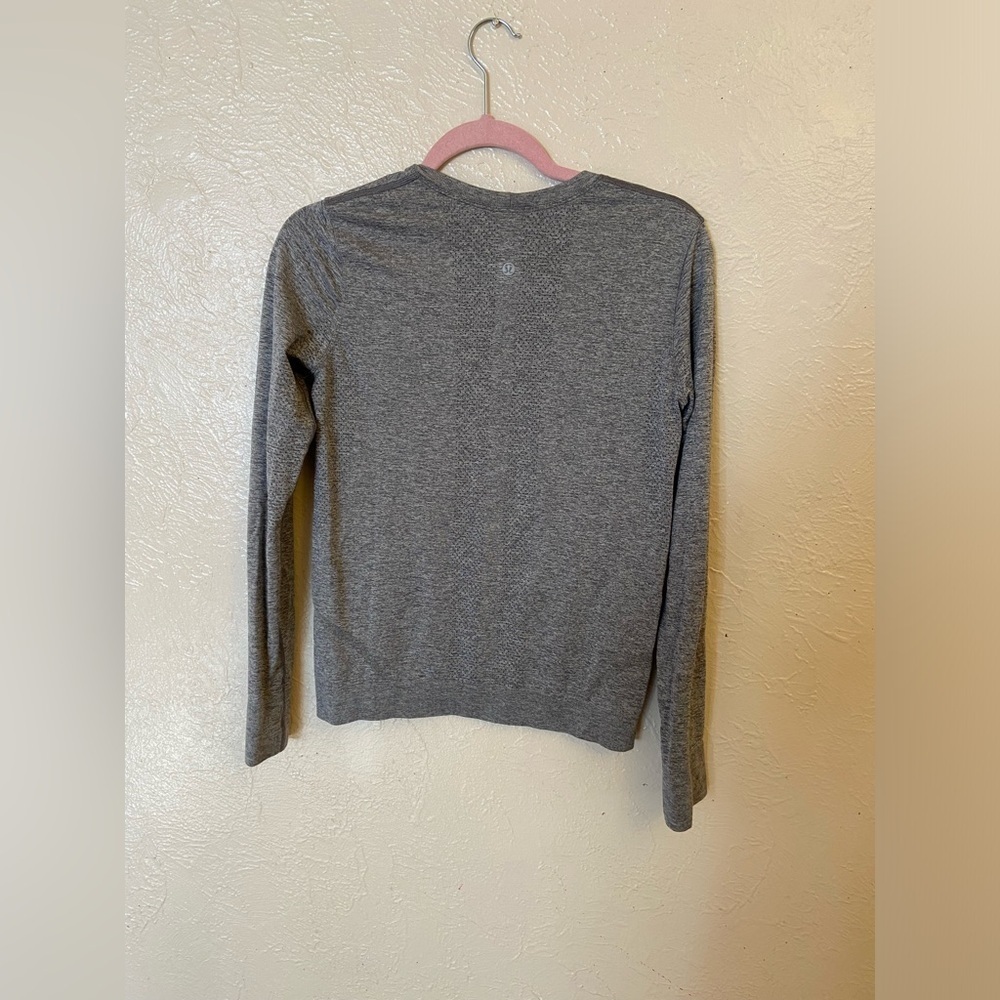 Lululemon swifty long sleeve - Picture 5 of 6
